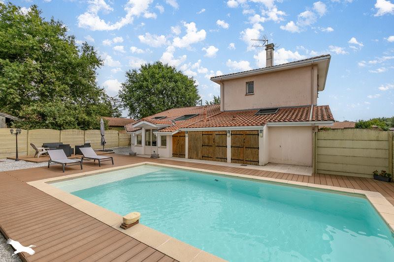 Vente Maison GUJAN MESTRAS - 6 pièces -180 m² - (33470)