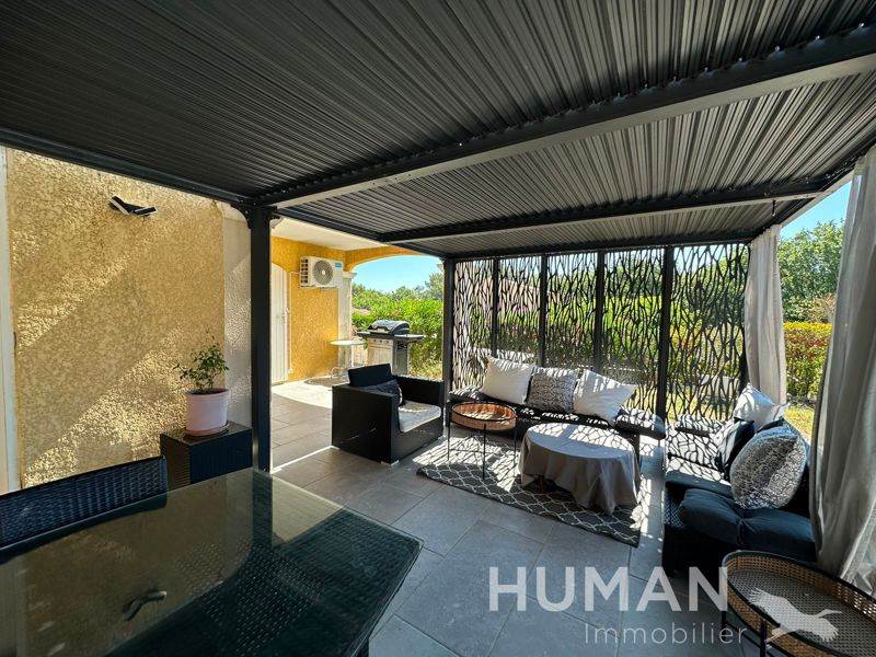 Vente Maison LA ROQUE D ANTHERON - 6 pièces -202 m² - (13640)
