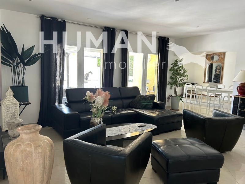 Vente Maison LA ROQUE D ANTHERON - 6 pièces -202 m² - (13640)