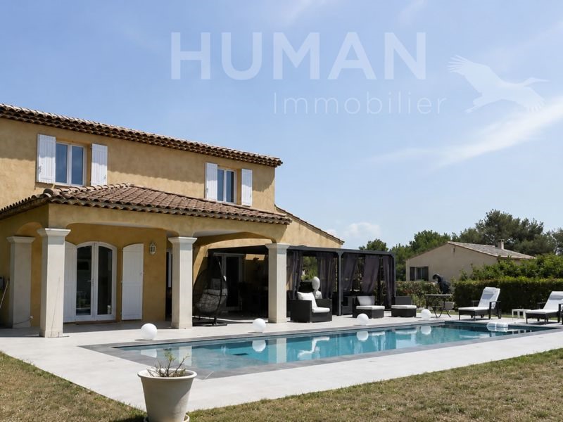 Vente Maison LA ROQUE D ANTHERON - 6 pièces -202 m² - (13640)