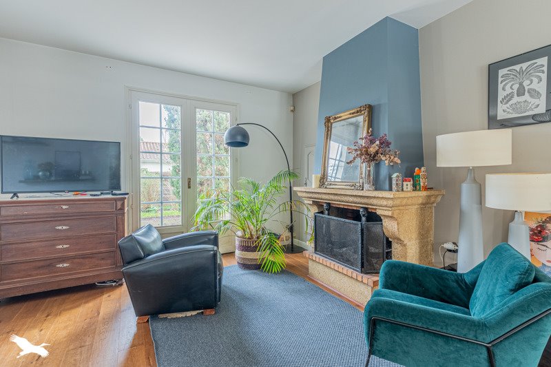 Vente Maison CADAUJAC - 5 pièces -180 m² - (33140)