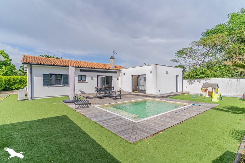 Vente Maison VILLENAVE D ORNON - 5 pièces -156 m² - (33140)