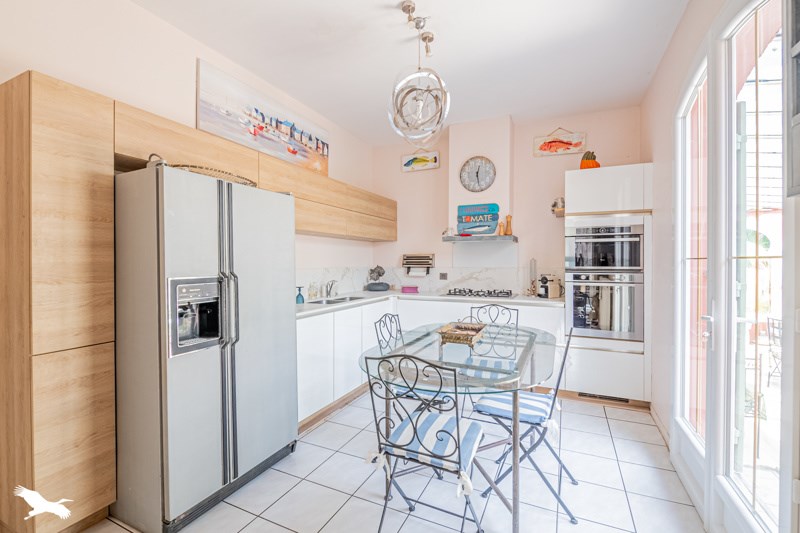 Vente Maison YVRAC - 5 pièces -165 m² - (33370)