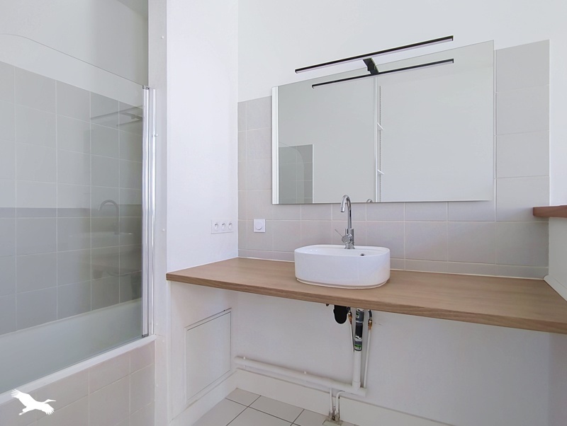 Vente Appartement BORDEAUX - 2 pièces -52 m² - (33100)