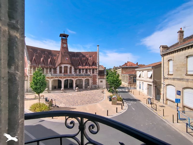 Vente Appartement BORDEAUX - 2 pièces -52 m² - (33100)