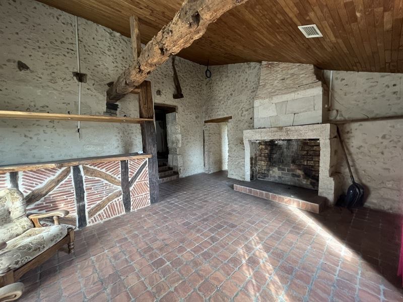 Vente Maison BIRAS - 7 pièces -180 m² - (24310)