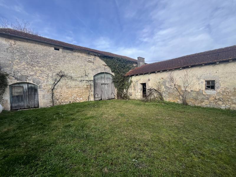 Vente Grange LA TOUR BLANCHE CERCLES - 1 pièce -155 m² - (24320)