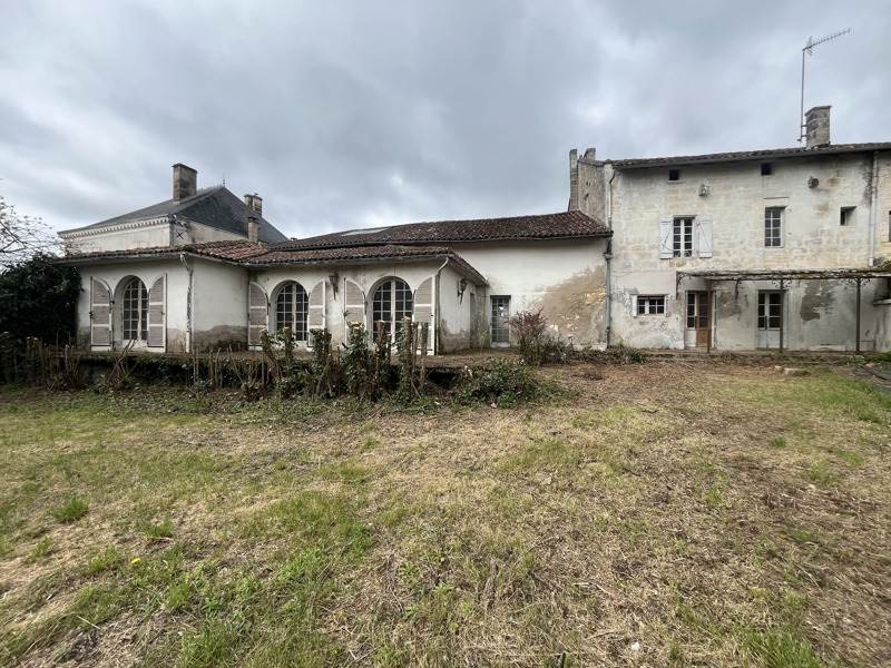 Maison de Bourg à Villars
