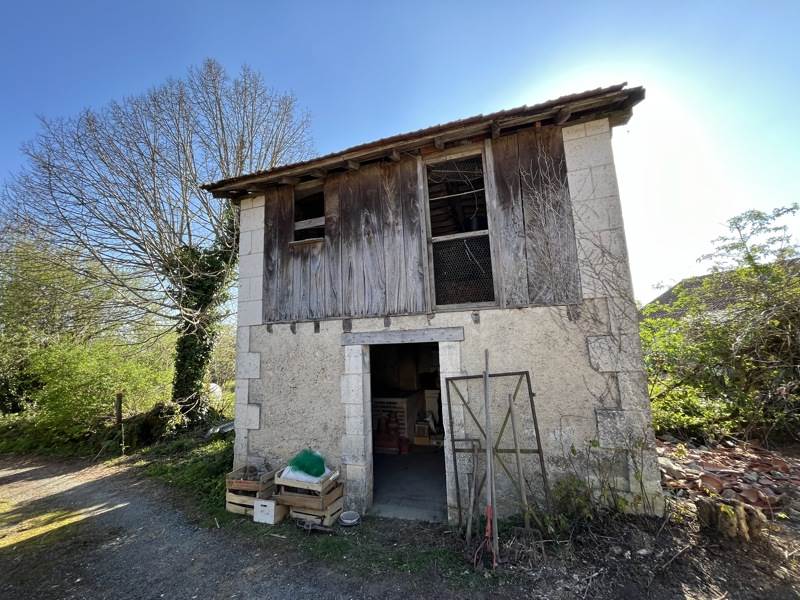 Vente Maison PAUSSAC ET ST VIVIEN - 5 pièces -127 m² - (24310)