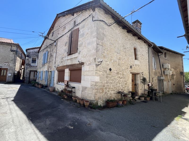 Vente Maison LISLE - 2 pièces -81 m² - (24350)