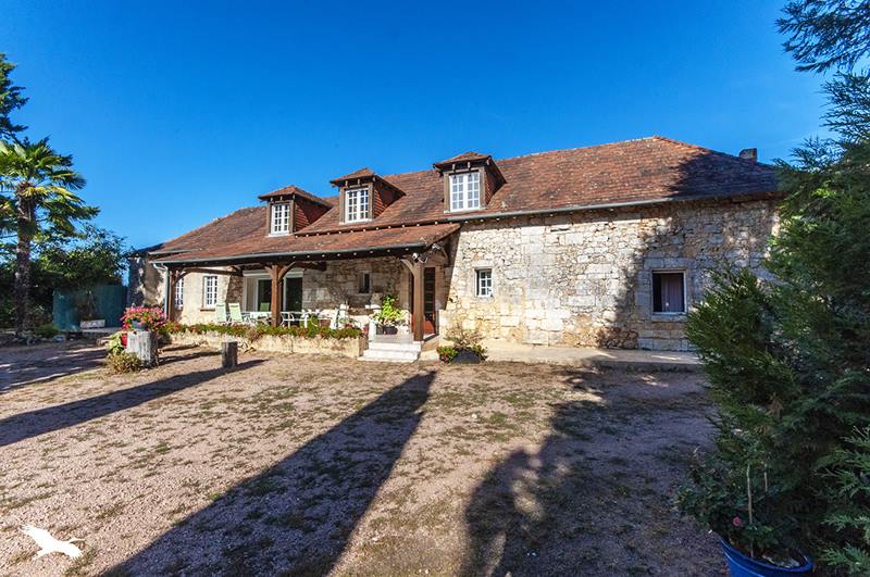 Vente Maison La Chapelle-Faucher - 8 pièces -235 m² - (24530)