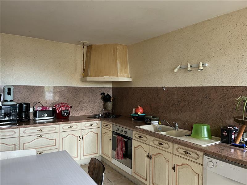 Vente Maison MONTENDRE - 4 pièces -272 m² - (17130)