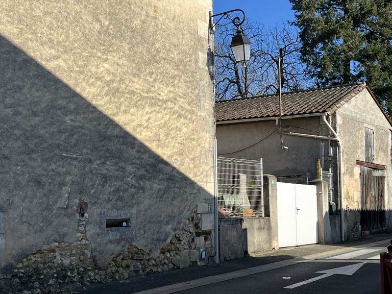 Vente Maison MONTENDRE - 4 pièces -272 m² - (17130)