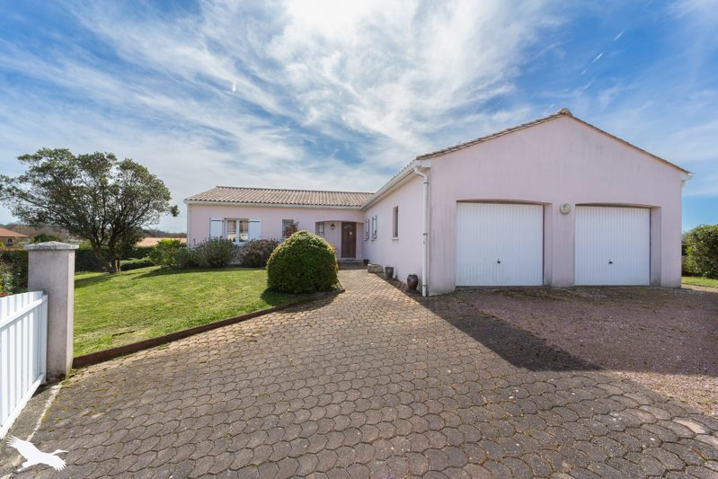 Vente Maison MONTENDRE - 4 pièces -120 m² - (17130)