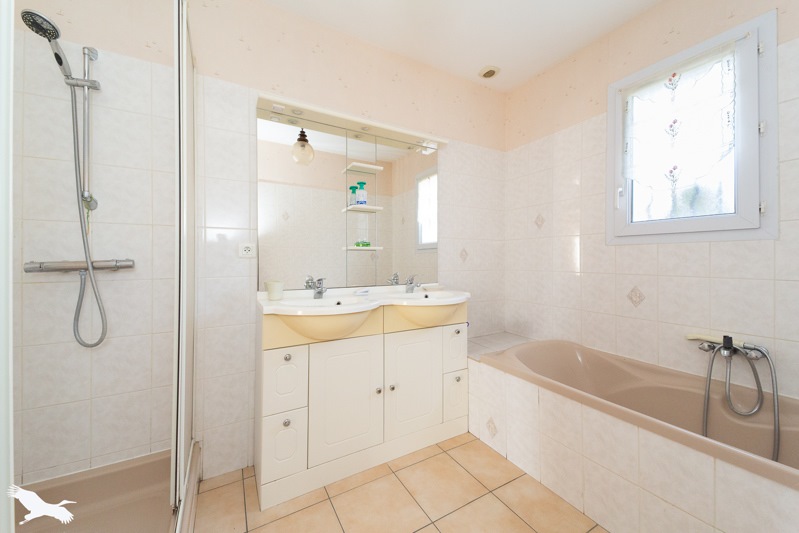 Vente Maison MONTENDRE - 4 pièces -120 m² - (17130)