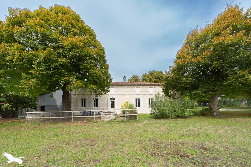 Vente Maison ROUFFIGNAC - 4 pièces -98 m² - (17130)