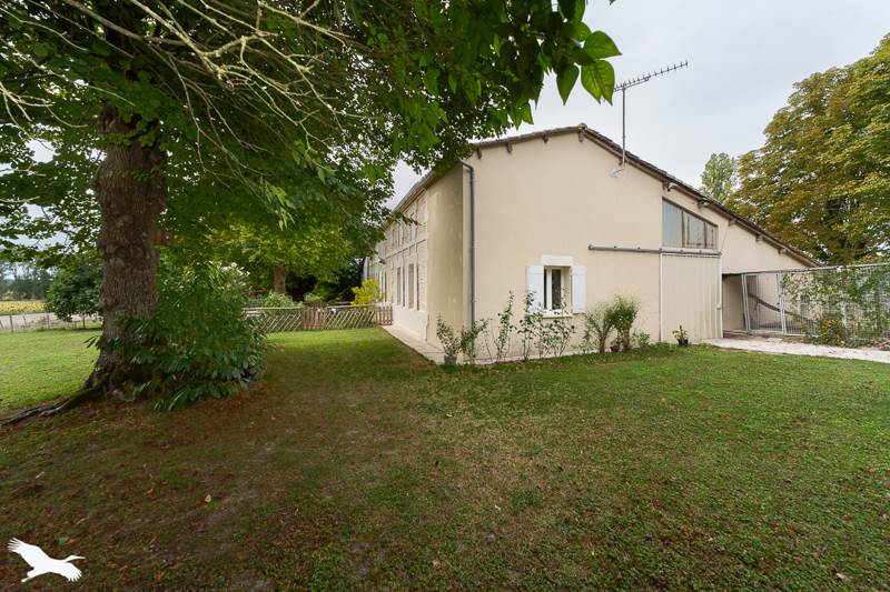 Vente Maison ROUFFIGNAC - 4 pièces -98 m² - (17130)