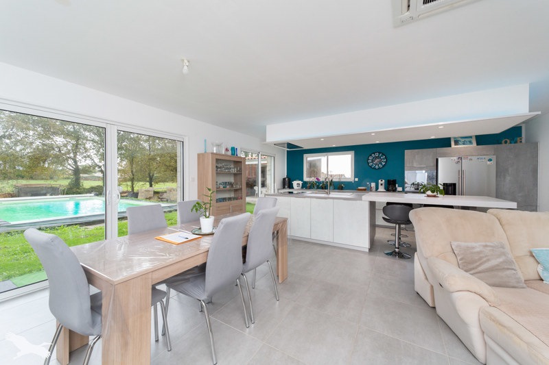 Vente Maison REIGNAC - 5 pièces -145 m² - (33860)