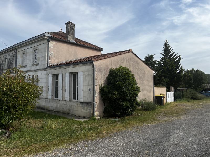 Vente Maison REIGNAC - 3 pièces -106 m² - (33860)