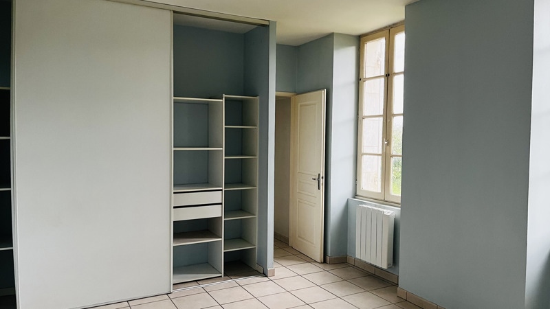 Vente Maison REIGNAC - 3 pièces -106 m² - (33860)