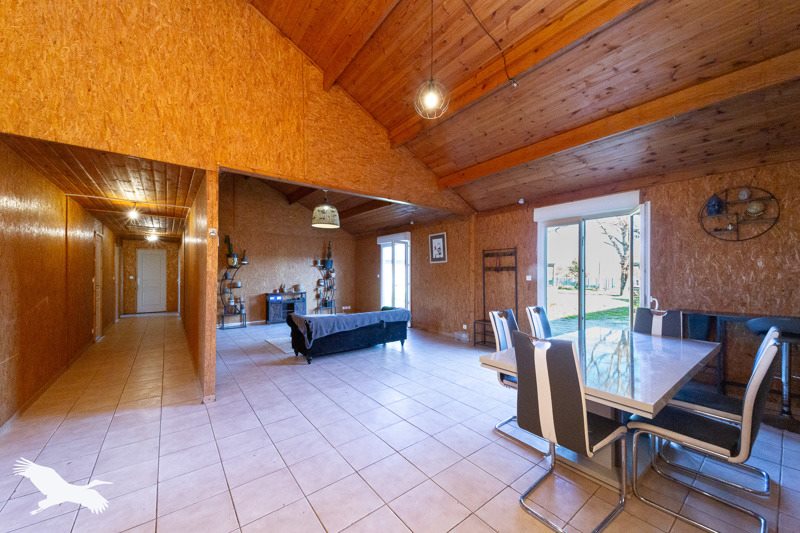 Vente Maison SOUMERAS - 5 pièces -140 m² - (17130)