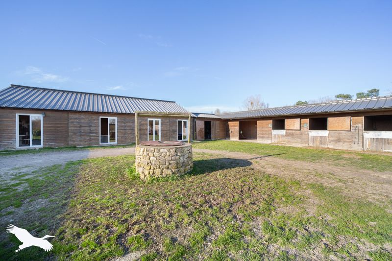 Vente Maison SOUMERAS - 5 pièces -140 m² - (17130)