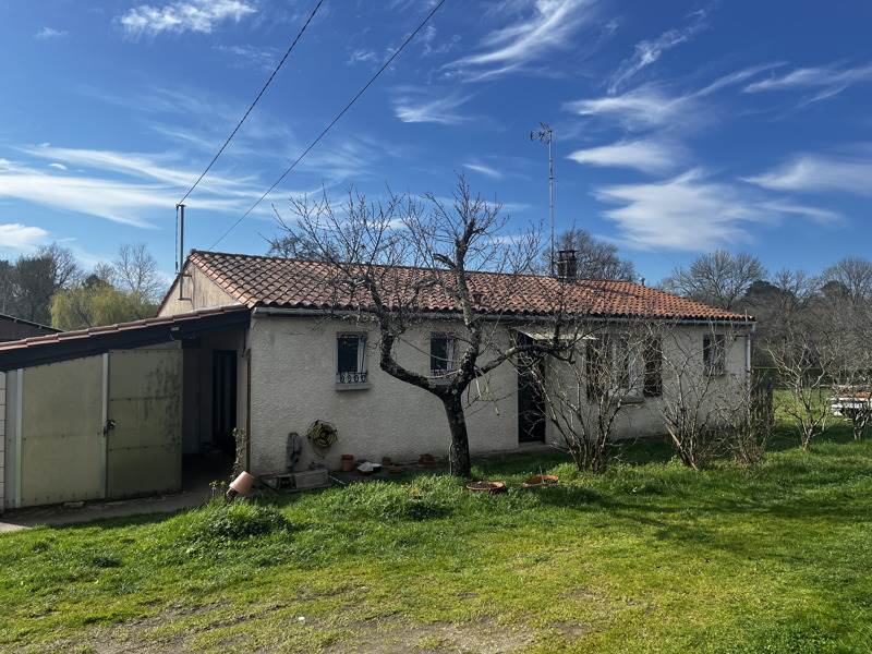 Vente Maison CHEPNIERS - 3 pièces -75 m² - (17210)
