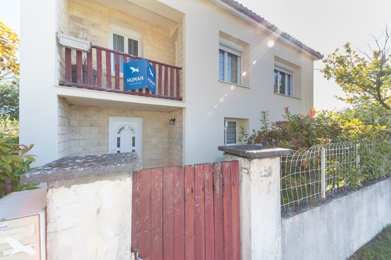 Vente Maison MONTENDRE - 5 pièces -135 m² - (17130)