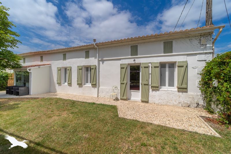 Vente Maison BUSSAC FORET 17210 5 pièces - 121 m²