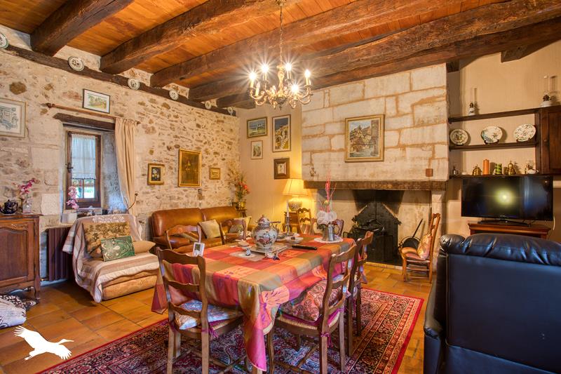 Vente Maison LIMEYRAT - 5 pièces -116 m² - (24210)