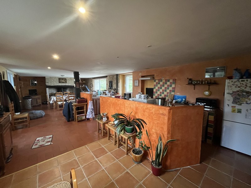 Vente Maison BROUCHAUD - 5 pièces -163 m² - (24210)