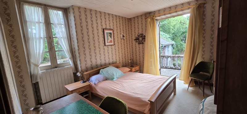 Vente Maison LA BACHELLERIE - 7 pièces -168 m² - (24210)