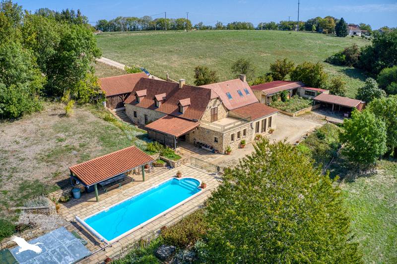 Maison 8 pièces 271 m² · à Nailhac · 271 m² · 427 384 €