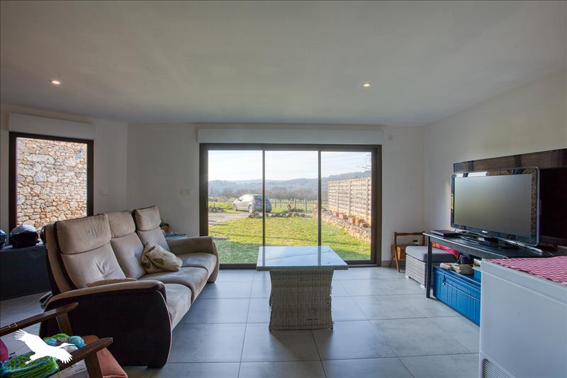 Vente Maison ST LEON SUR VEZERE - 8 pièces -196 m² - (24290)