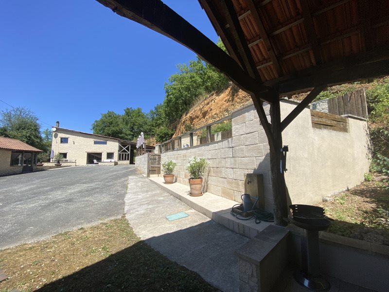 Vente Maison MONTIGNAC LASCAUX - 12 pièces -276 m² - (24290)