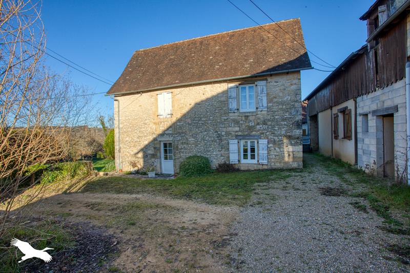 Vente Maison ST LEON SUR VEZERE - 7 pièces -180 m² - (24290)