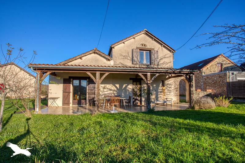 Vente Maison ST LEON SUR VEZERE - 5 pièces -130 m² - (24290)