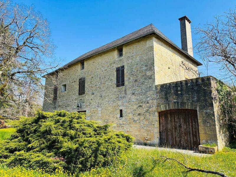 Vente Maison LES FARGES - 8 pièces -185 m² - (24290)