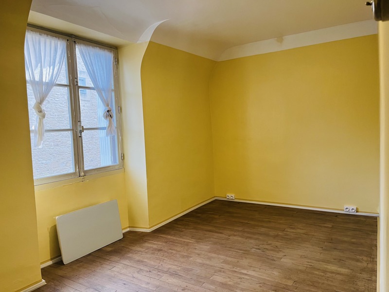 Vente Maison Saint-Léon-sur-Vézère - 5 pièces -92 m² - (24290)