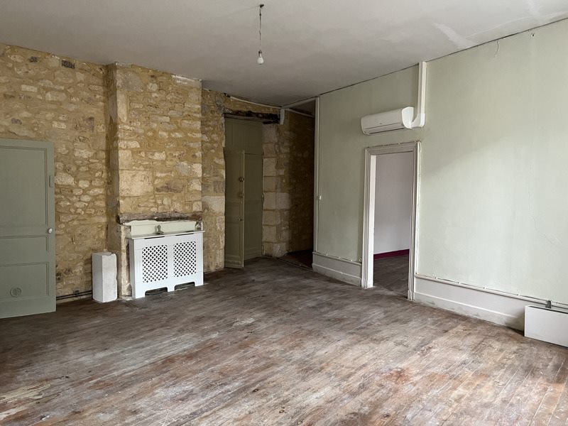 Vente Appartement MONTIGNAC LASCAUX - 8 pièces -263 m² - (24290)