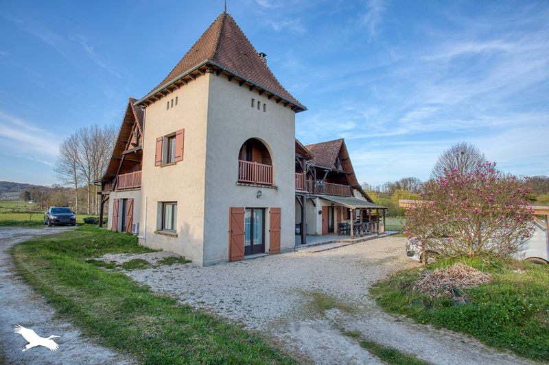 Vente Maison MONTIGNAC LASCAUX - 9 pièces -305 m² - (24290)