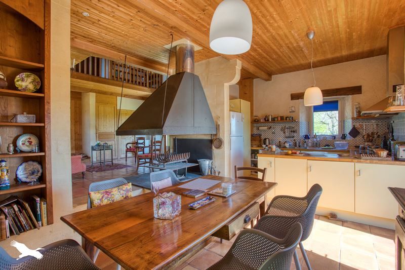 Vente Maison ST LEON SUR VEZERE - 5 pièces -135 m² - (24290)