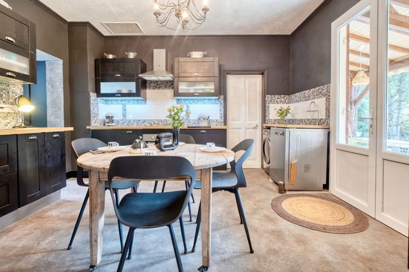 Vente Maison LES EYZIES - 5 pièces -98 m² - (24620)