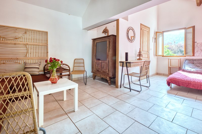Vente Maison LES EYZIES - 5 pièces -98 m² - (24620)
