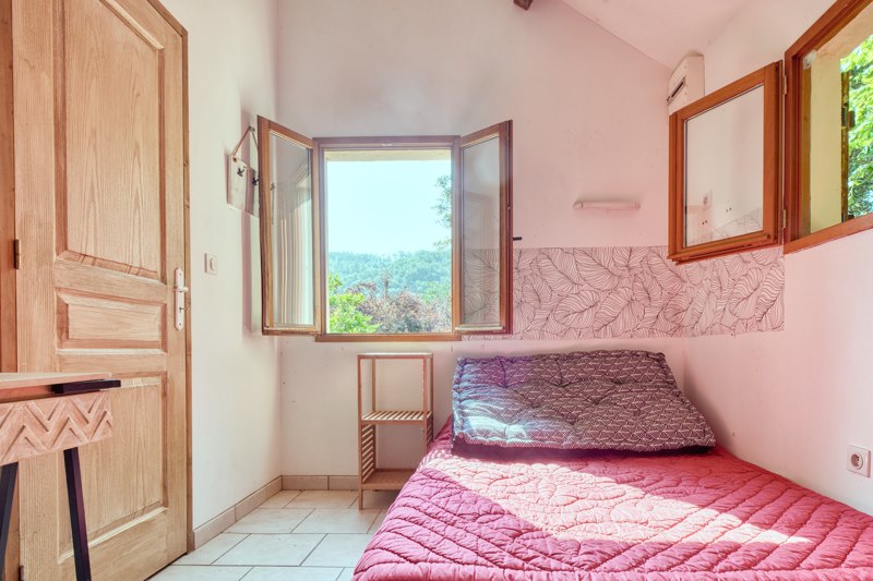 Vente Maison LES EYZIES - 5 pièces -98 m² - (24620)