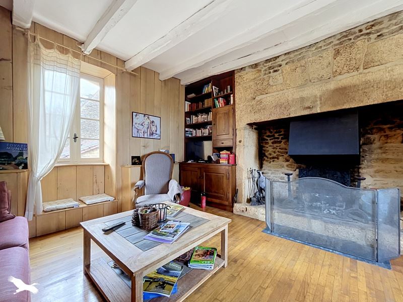 Vente Maison Saint-Geniès - 5 pièces -95 m² - (24590)