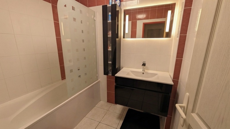 Vente Appartement ST CLAIR DE LA TOUR - 2 pièces -65 m² - (38110)