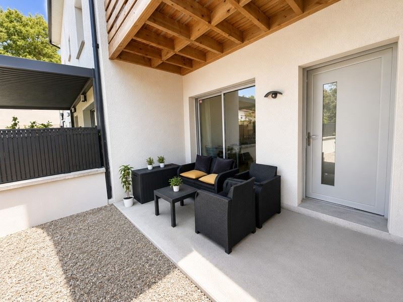 Vente Maison LA TOUR DU PIN - 4 pièces -97 m² - (38110)