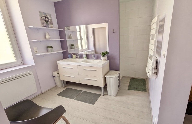 Vente Maison MONTFERRAT - 7 pièces -200 m² - (38620)