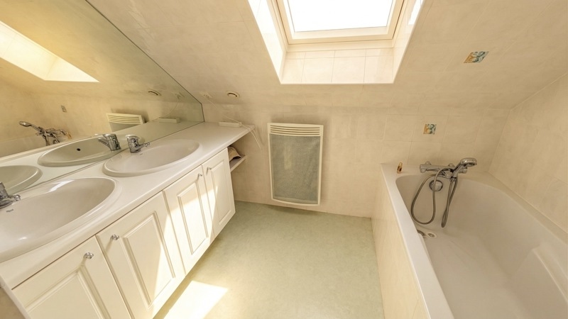 Vente Maison LES AVENIERES VEYRINS THUELLIN - 4 pièces -103 m² - (38630)